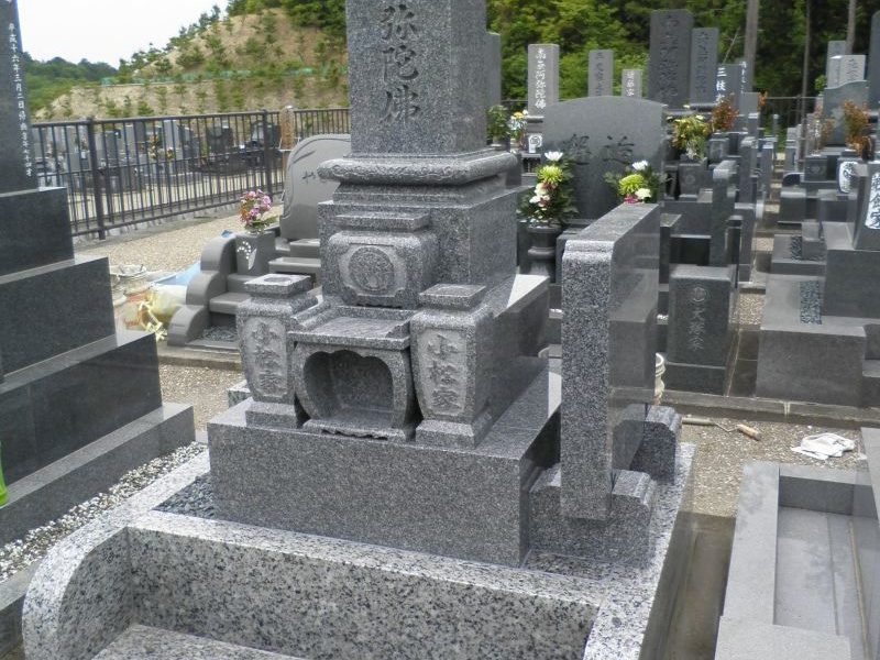 和形墓石